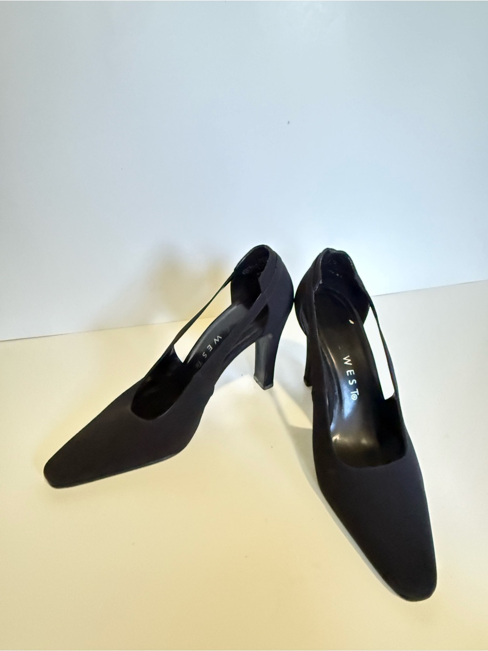 Black Women's Pointed-Toe Slingback Heels